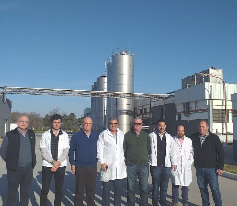 El ministro, Sergio Busso, visitó la Cooperativa Arroyo Cabral