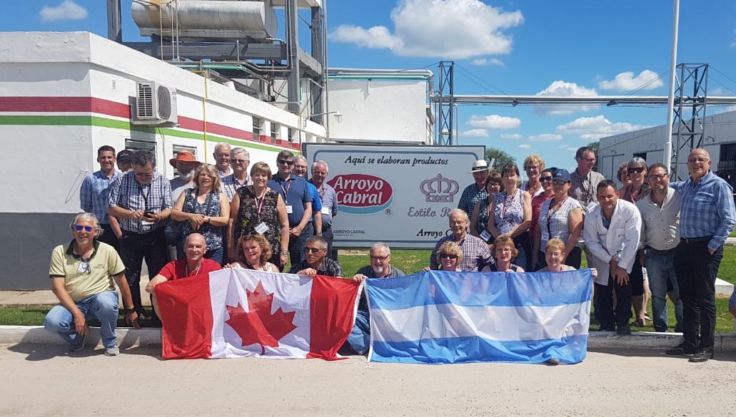 Productores canadienses visitaron la Cooperativa Arroyo Cabral