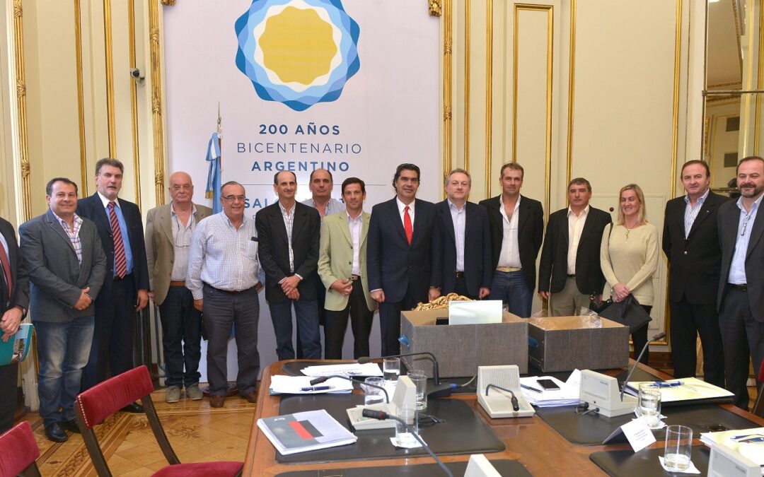 Se Analizaron Políticas para Mejorar el Sector Lechero